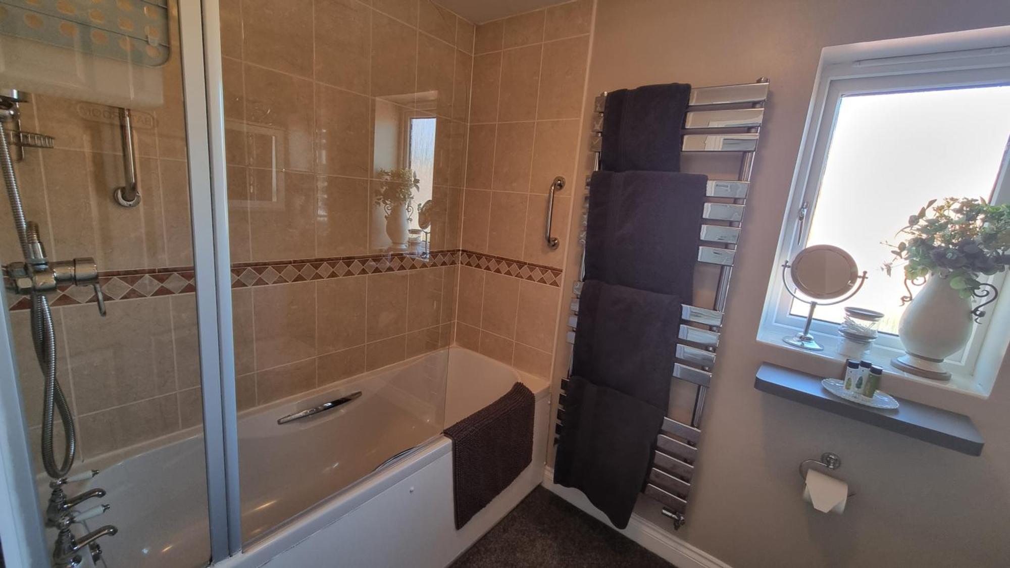 Dungarvon House B&B, Hot Tub, Garden, Summerhouse, Electric Vehicle Point , 3 Bedroom Options Weston-super-Mare Luaran gambar